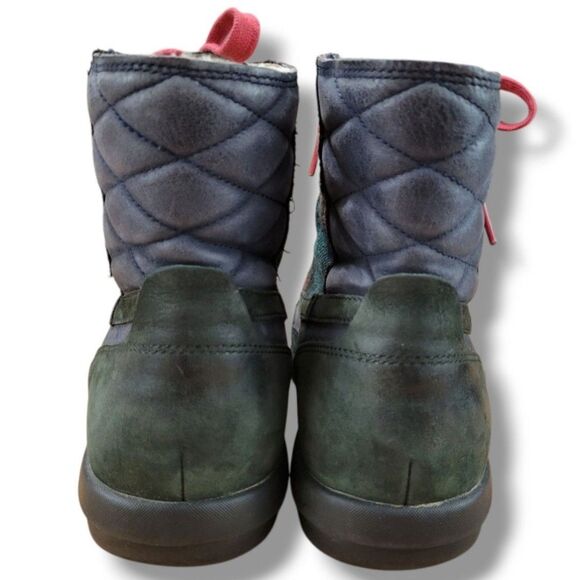 Cole Haan Shoes Size 8.5 Cole Haan Air Rhone Quilted Navy Plaid Waterproof Boots - Picture 8 of 12